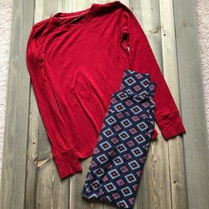 A bundle with a nice red long sleeve and leggings